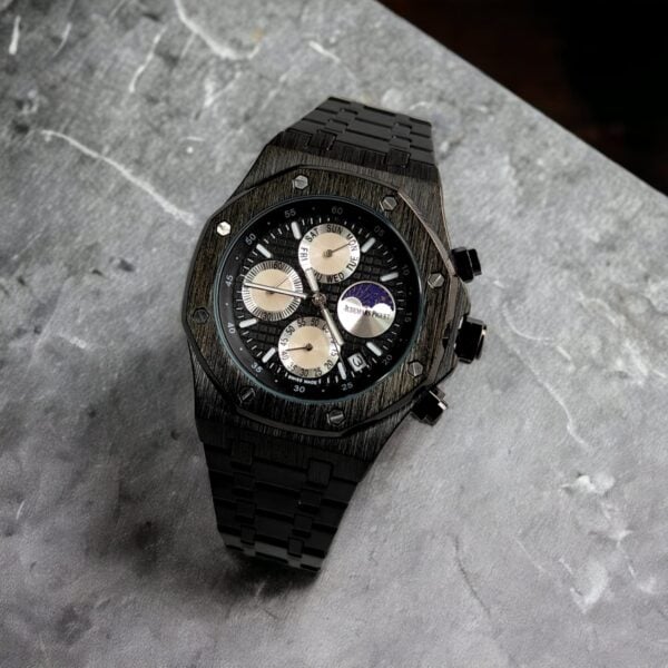 Audemars Piguet Royal Oak "Chronograph" For Men's Watch — zoomed view
