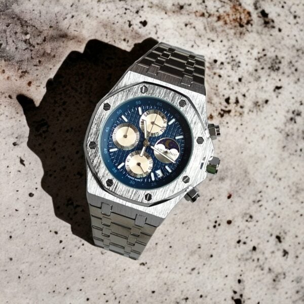 Audemars Piguet Royal Oak "Chronograph" For Men's Watch — zoomed view