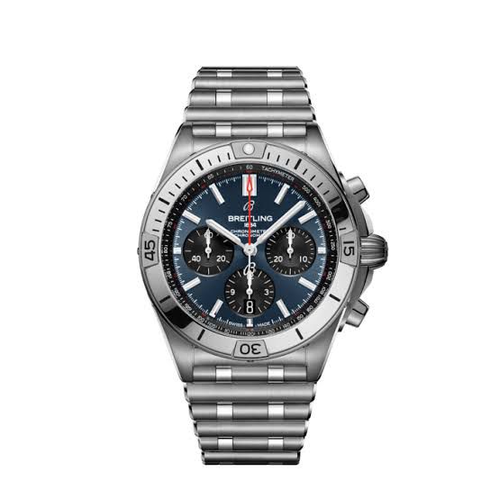 Breitling Chronomat B1-42 — zoomed view