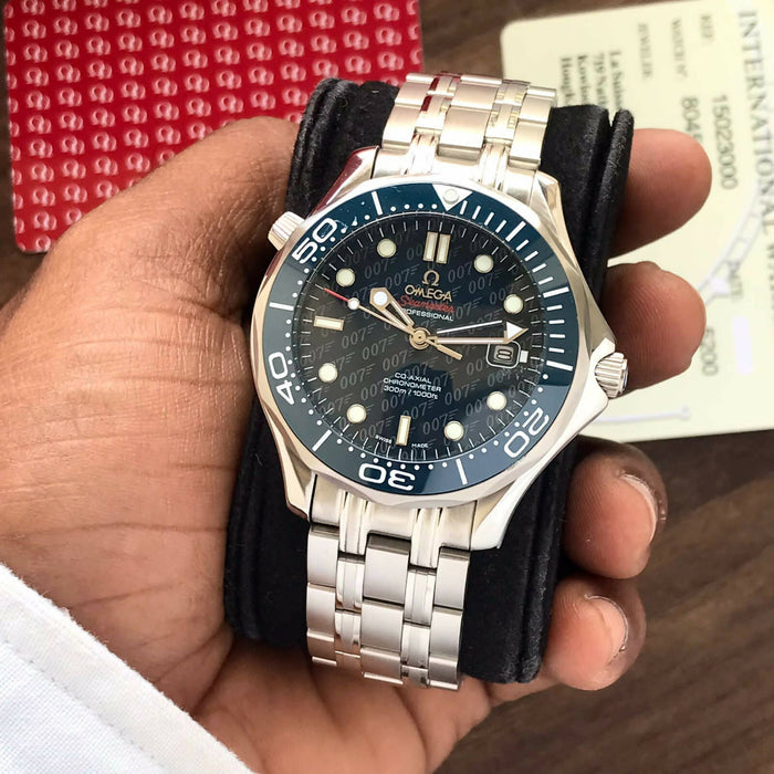 Omega Seamaster 007 Jeams Bond Automatic Stainless Steel Mens Watch — zoomed view
